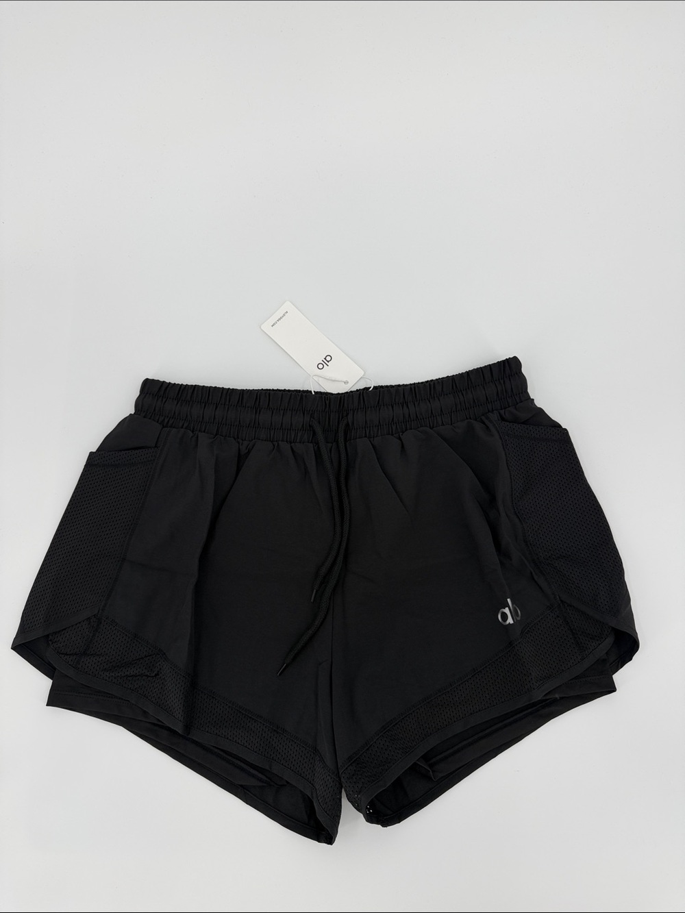 Alo Women's Black Active Mesh-Trim Shorts Runs Small Fits Medium to XL